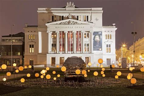 nacionala opera un balets.